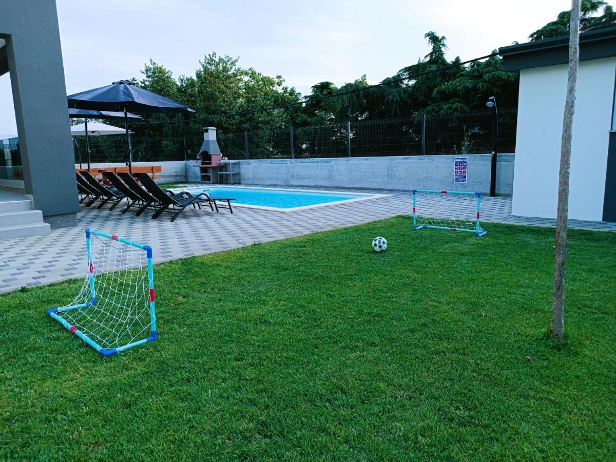 Villa Nikolina - Luxury Villa With 5 Bedrooms And Swimming Pool Vodnjan Exterior foto